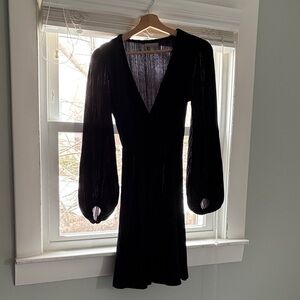 Black V-Neck Long-Sleeve Women’s Dress
